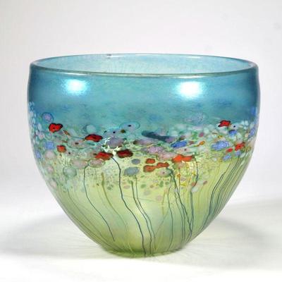 ROBERT HELD (B. 1943) LARGE FLOWER BOUQUET ART GLASS BOWL | Signed - h. 11.5 x dia. 9.5 in.

