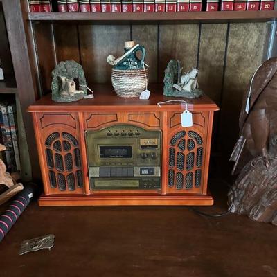 Neat looks record player