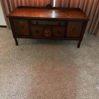 Nice vintage cedar type chest