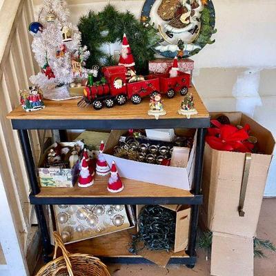 Lot 036-LOC: Holiday Lot

Features: An assortment of Christmas and Fall-themed holiday décor.

Condition: Items range from Fair-to-Good...