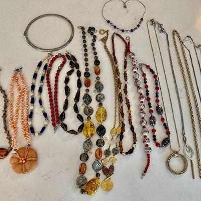 Lot 002-J: Costume Necklace Collection #2

Features: 17 colorful costume necklaces

Condition: Generally Good Pre-Owned Condition. Please...