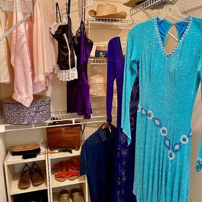 Lot 045-MBC: A Lady’s Closet

Features: 
•	Petite-sized slips and ballroom-dancing costumes
•	Island-vibe hats and tote, shoe shine box...