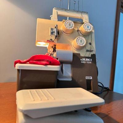 Juki Overlock Seeing Machine MO-134 **TESTED
