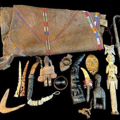 Collection African, Papua New Guinea Carved Wood and Horn Articles