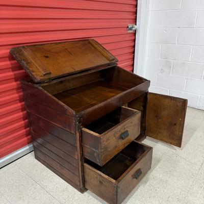Early American Primative Antique Pine Desk. Square nails construction dates it Pre-Civil War but this handsome piece could have been...