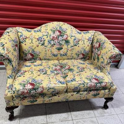 Vintage Ethan Allen Yellow Floral Settee. Gorgeous linen/cotton yellow fabric upholstery with floral design in green, pink, and blue. A...