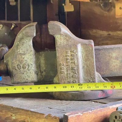Heavy Duty YOST Manufacturing Co. 205 Bench Vise

