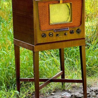 RCA Victor 8-TR-29 Television
