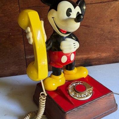 Vintage 1976 Disney's Mickey Mouse Rotary Phone
