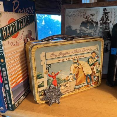 ROY ROGERS LUCH BOX AND BOOKS