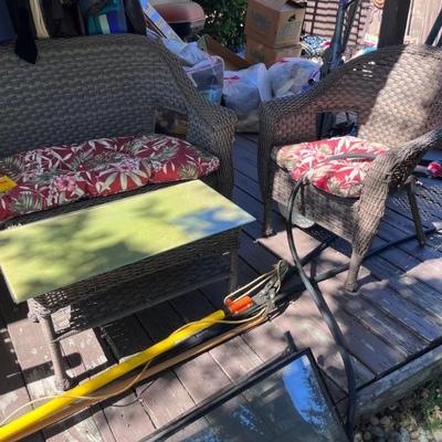 WICKER OUTDOOR SET