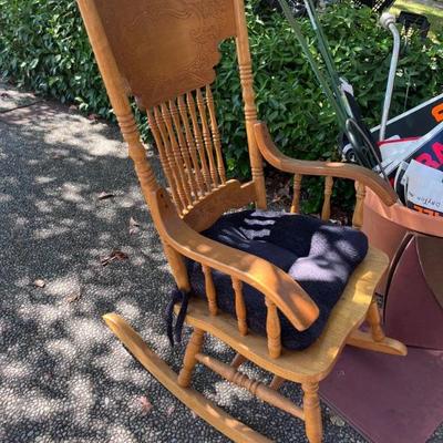 WOODEN ROCKING CHAIR