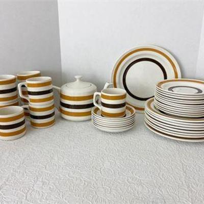 Carrigaline Irish Pottery Dinnerware Collection .jpg