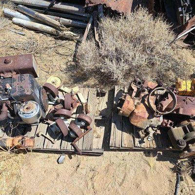 #2220 • 16 HP Motor Casters and Engine Parts
