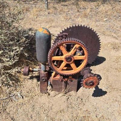 #530 • Antique Hardie Sprayer Pump
