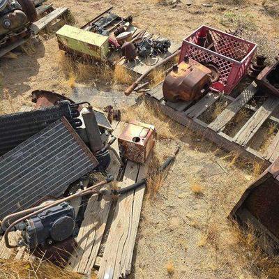 #2588 • Radiator Transmission Housing Gears and Parts
