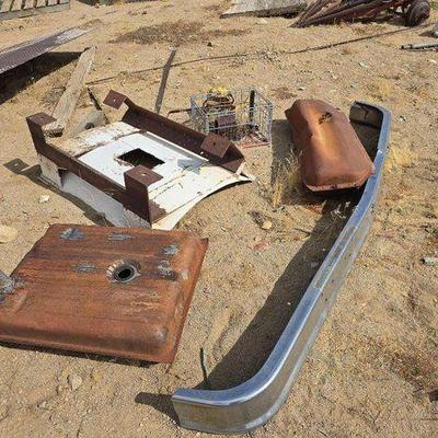 #4228 • Fuel Tanks, Bumper, Metal Basket, and Steel Tank Base

