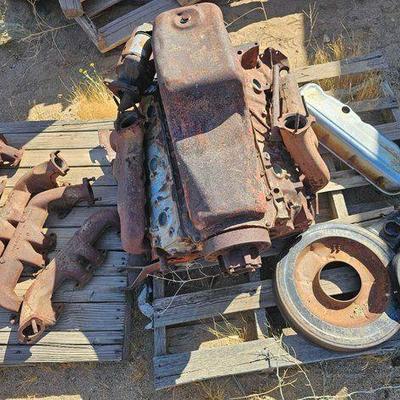 #3810 • GM V8 Engine with Exhaust Manifolds, Intake Manifold, and Valve Cover
