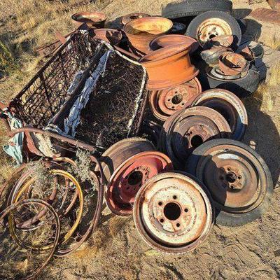 #3038 • Wheels, Headlights, Bench Seat, and Wheel Rings
