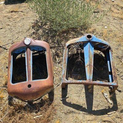 #3076 • (2) Ford Tractor Radiator Shrouds
