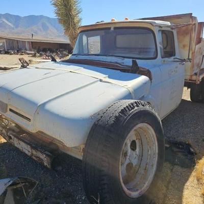 #430 • Ford F-600 Dump Truck
