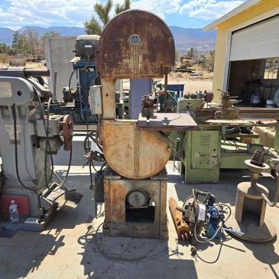 #1052 • Wlaker Turner Band Saw
