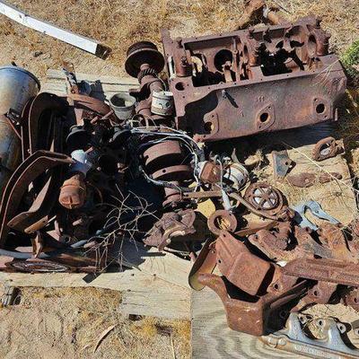 #3824 • 2 V8 Engine Blocks, Ford Exhaust Manifolds, Crankshaft and Misc Parts
