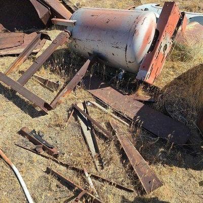 #3072 • Air Compressor and Scrap Metal
