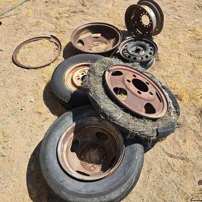 #3102 • (6) Assorted Wheels and (1) Wheel Ring
