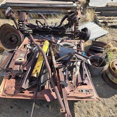 #2500 • Axel with suspension Parts and Hood
