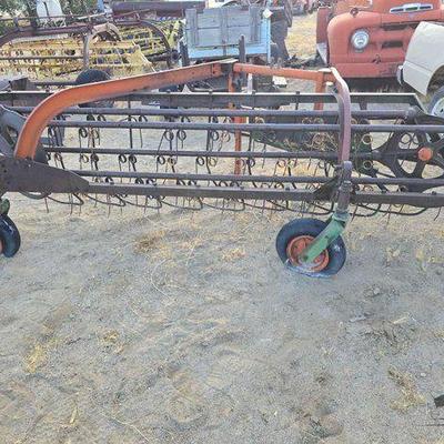 #4100 • New Idea Hay Rake Tractor Implement
