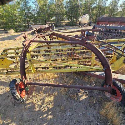 #4110 • New Holland Hay Rake Tractor Implement
