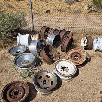 #3088 • (22) Assorted Wheels
