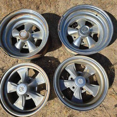 #3084 • (4) Keystone 15" 5-Lug Wheels
