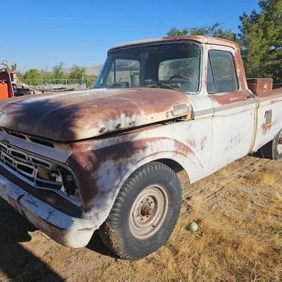 #412 • 1694 Ford Custom Cab

