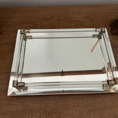 Mirrored tray