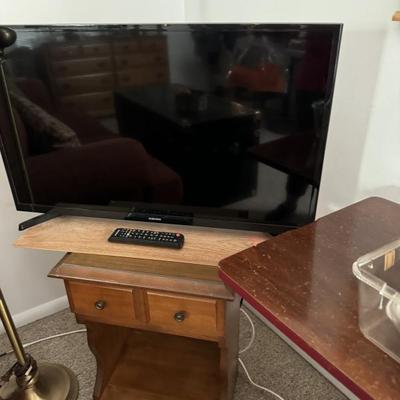 End table, Flat screen tv