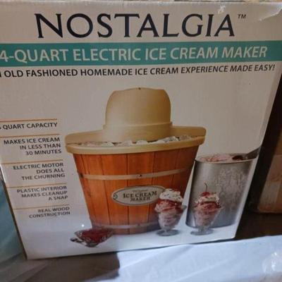 Ice cream maker