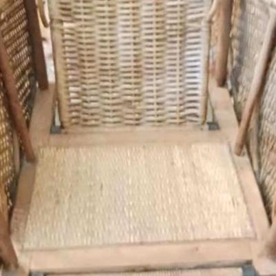 Wicker baby coach