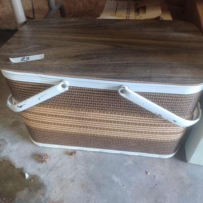 Vintage Picnic Basket 