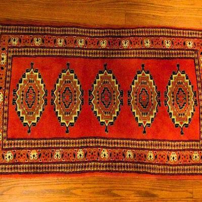 Pakistan prayer rug