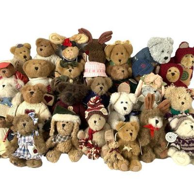 DEJE208 Large Collection Of Boyds Bears Small Bears	All smaller bears, and some have a theme as well. 2 bears don't have their tags(bear...