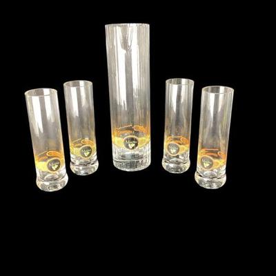 ROHU531 Mojito Set	1 x 12" glass pitcher with pouring spout and 4 x 8" glasses. The glass is completely clear, not cloudy
