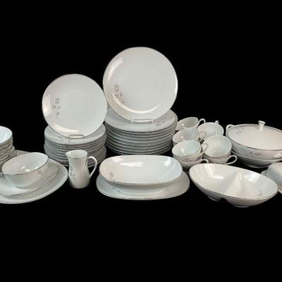 MANA900 Vintage Noritake Dinner Service For 12	"Pasadena" including 12 salad bowls, side plates, dinner plates, serving dishes,...
