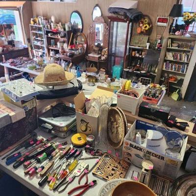 Estate sale photo