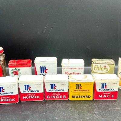 (11) Antique/Vintage Containers feat. McCormick
