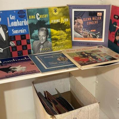 Box Of Vinyl Record Albums - 33 1/3 Lot
FT - Frank Sinatra, Bing Crosby, Guy Lombardo