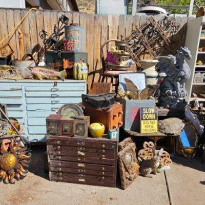 Estate sale photo