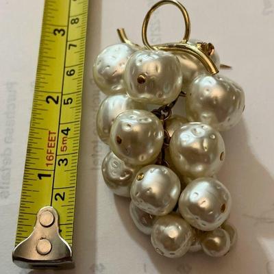 Cluster of Faux Pearls Pendant
