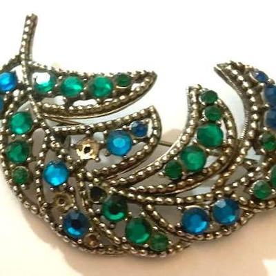 Wonderful Multi Color Rhinestone Pin signed Weiss
